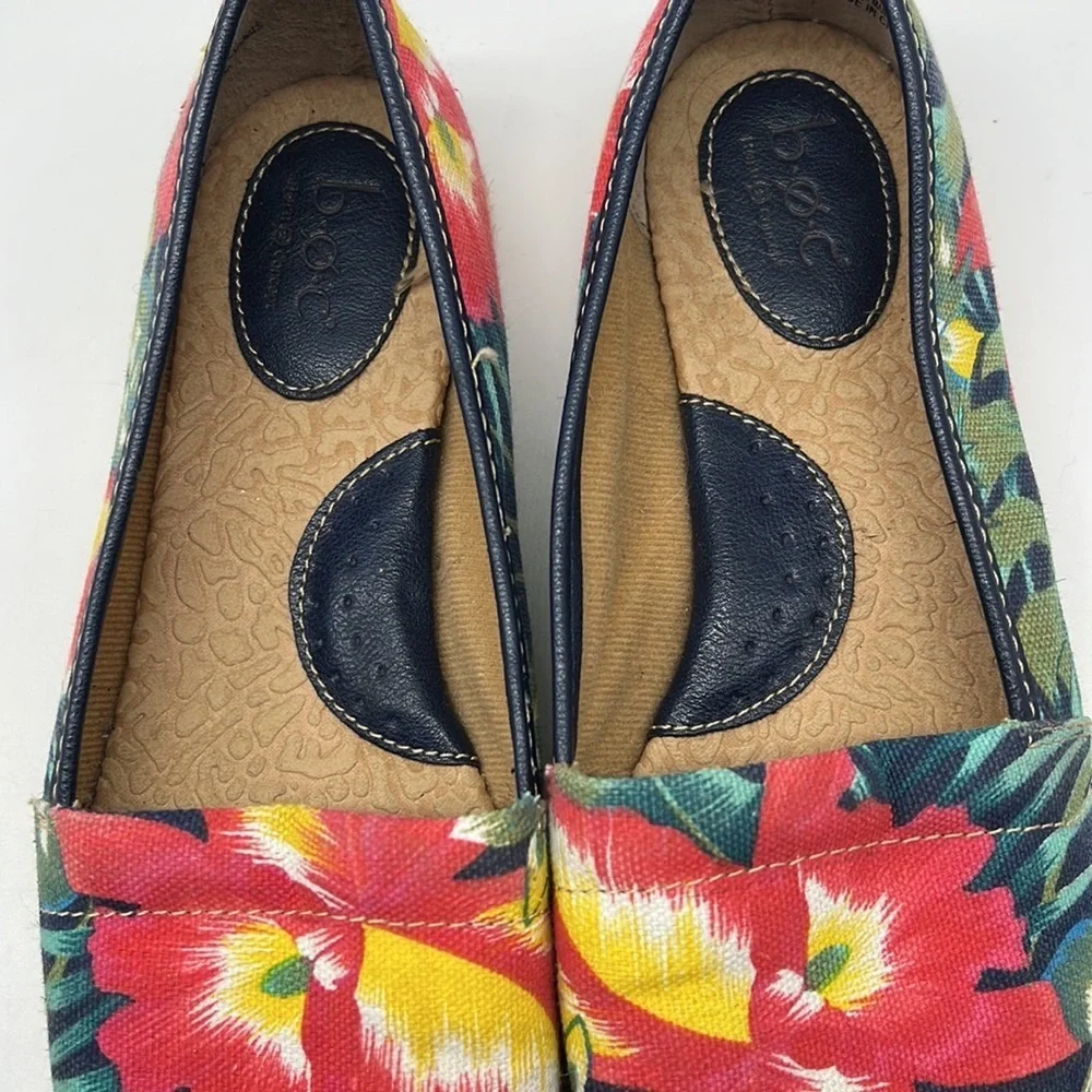 b.o.c  Womans Espadrille Flats  in Tropical Floral Print size 8